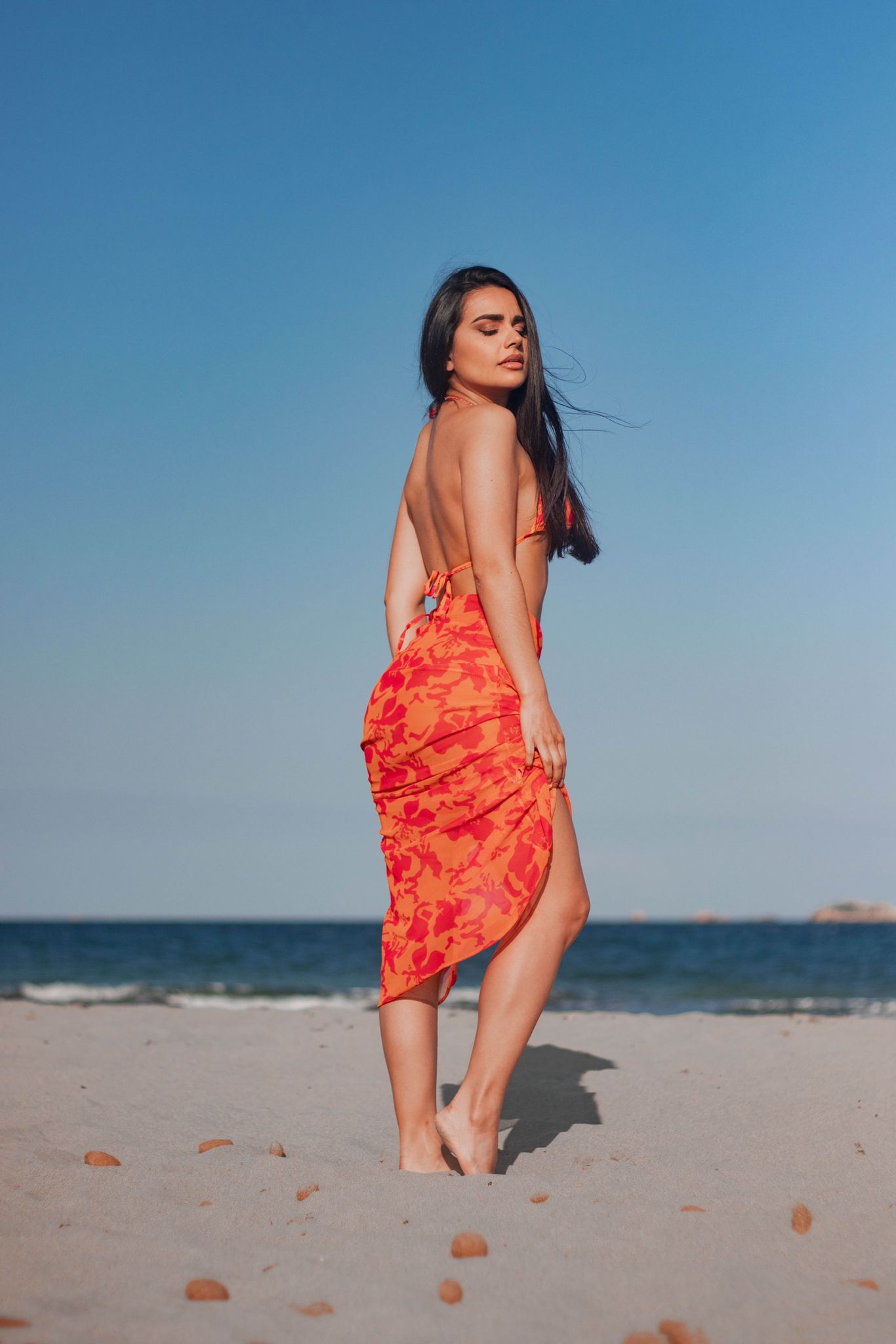 Escort - JULIANA - Ibiza Tops